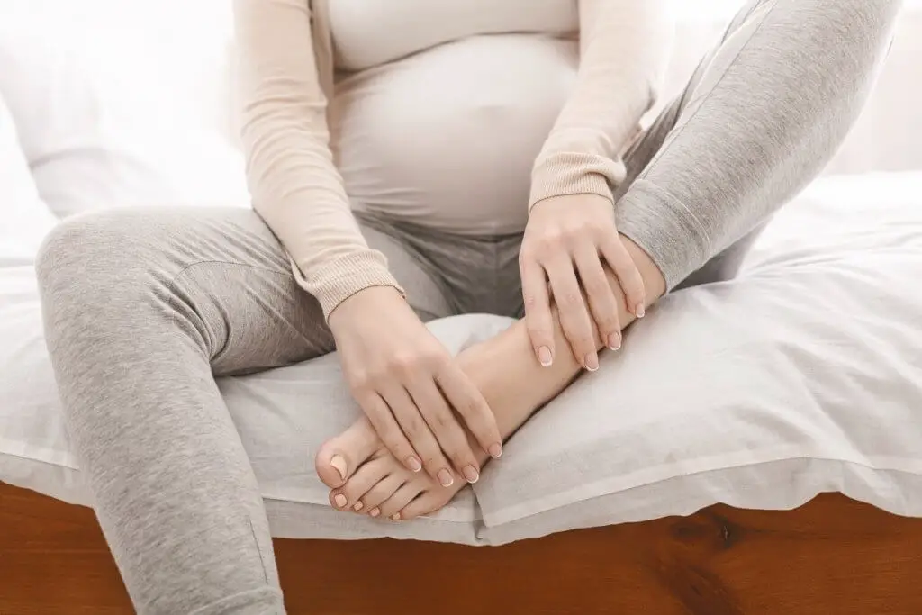 Managing Pregnancy Swelling: The Efficacy of Sleeves in Reducing Edema