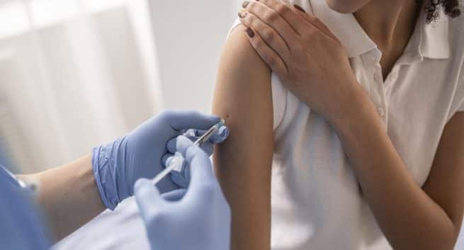 All You Need To Know About The New COVID-19 Booster And RSV Vaccine