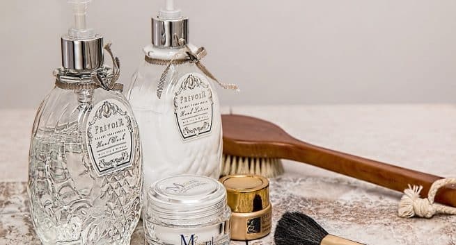 Planning A Vacation? Don’t Forget These Makeup And Skincare Essentials